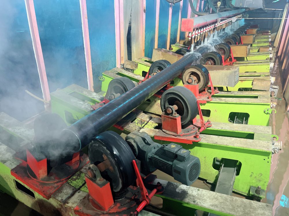 DN200���3PE����䓹�